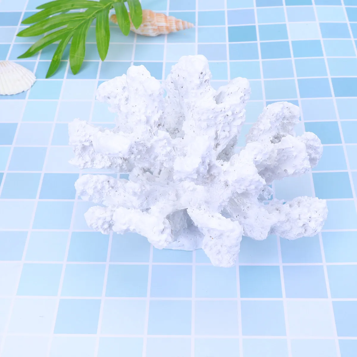 1Pcs White Artificial Coral Resin Fish Tank Decoration Realistic Simulation Coral Ornament Mediterranean Household Aquarium