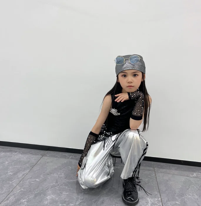 

Детский серебряный жилет, черные кожаные брюки, костюмы для танцев в стиле хип-хоп для девочек, модная одежда для групповых выступлений, сценическая одежда для джазовых выступлений