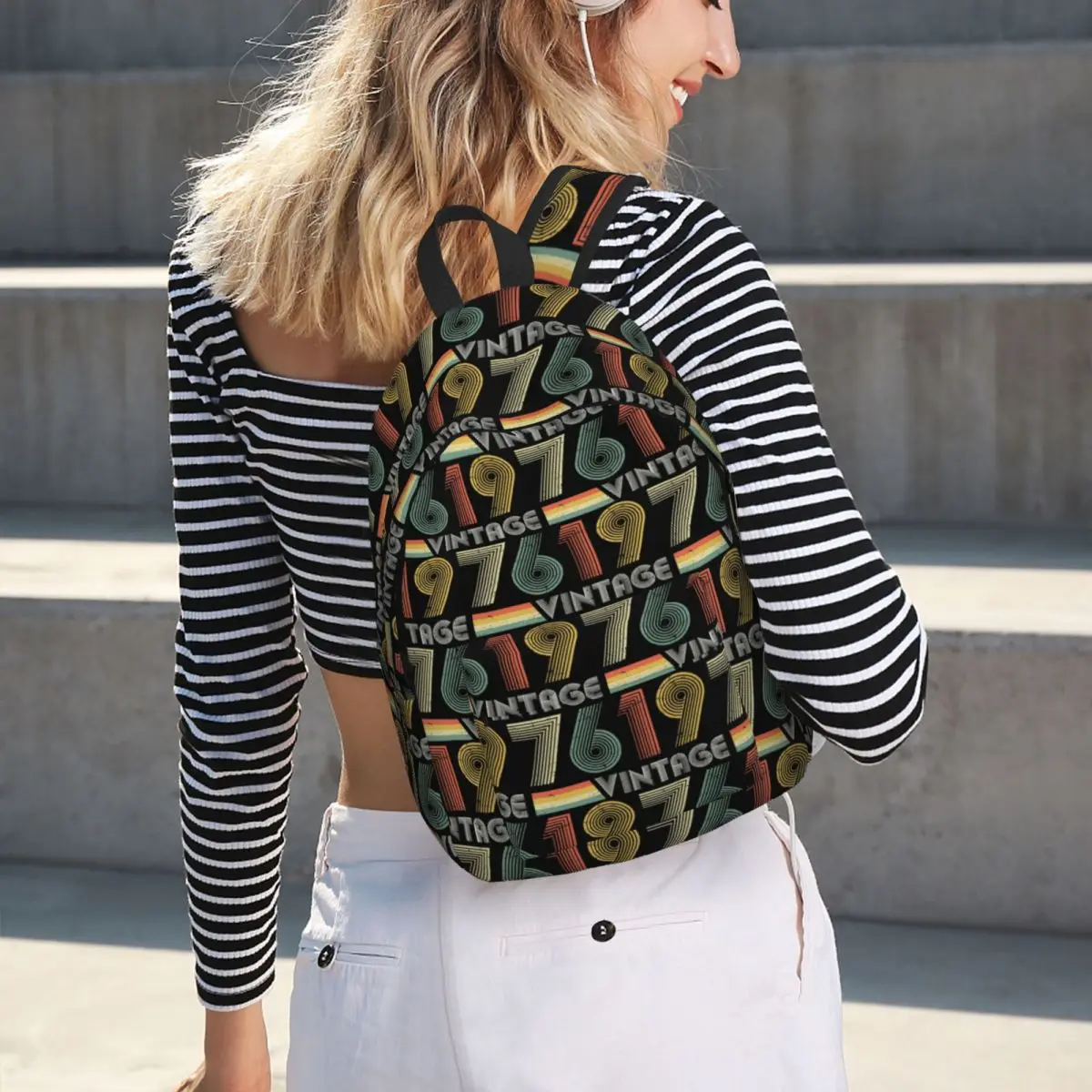 Vintage 1976, 50th Birthday Gift (Distressed Design) Backpack Hot Sale Daypack BookBag School Bag Shoulder Bags for Men Women