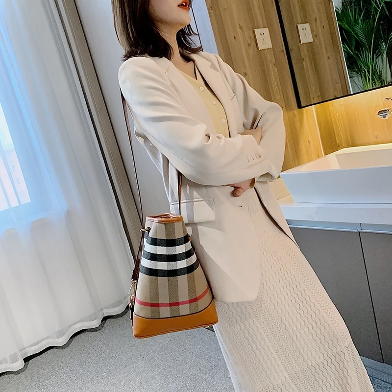 Sac à bandoulière tendance pour les voyages quotidiens au bureau, finition en Faux daim souple, sangle réglable, pratique et élégant