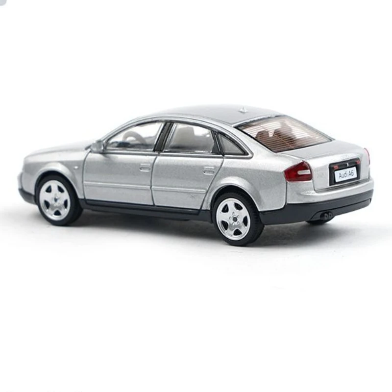 

XCARTOYS 1/64 Scale Miniature Alloy Car Model Audi A6 Silver Exquisite Boys Car Model Ornament Decoration Toy Gift
