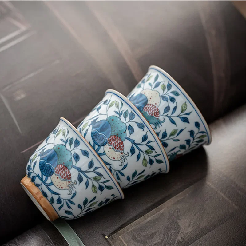 1 Pc Chinese Vintage Blue and Flower Ceramic Tea Cup Handmade Tea Bowl Household Teaware Master Teacup Travel Meditation Cup