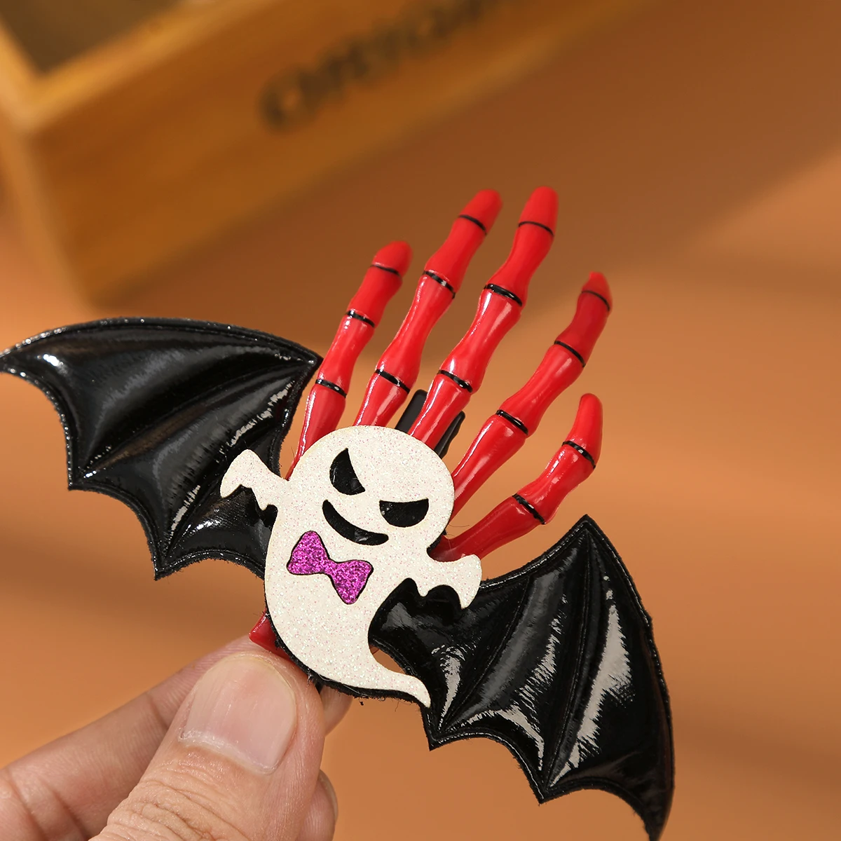 Halloween Skeleton Hands Bone Claw Hair Clip for Women Girls Accessories Plastic Metal Small Hair Clip Skull Punk Rock Hairpins