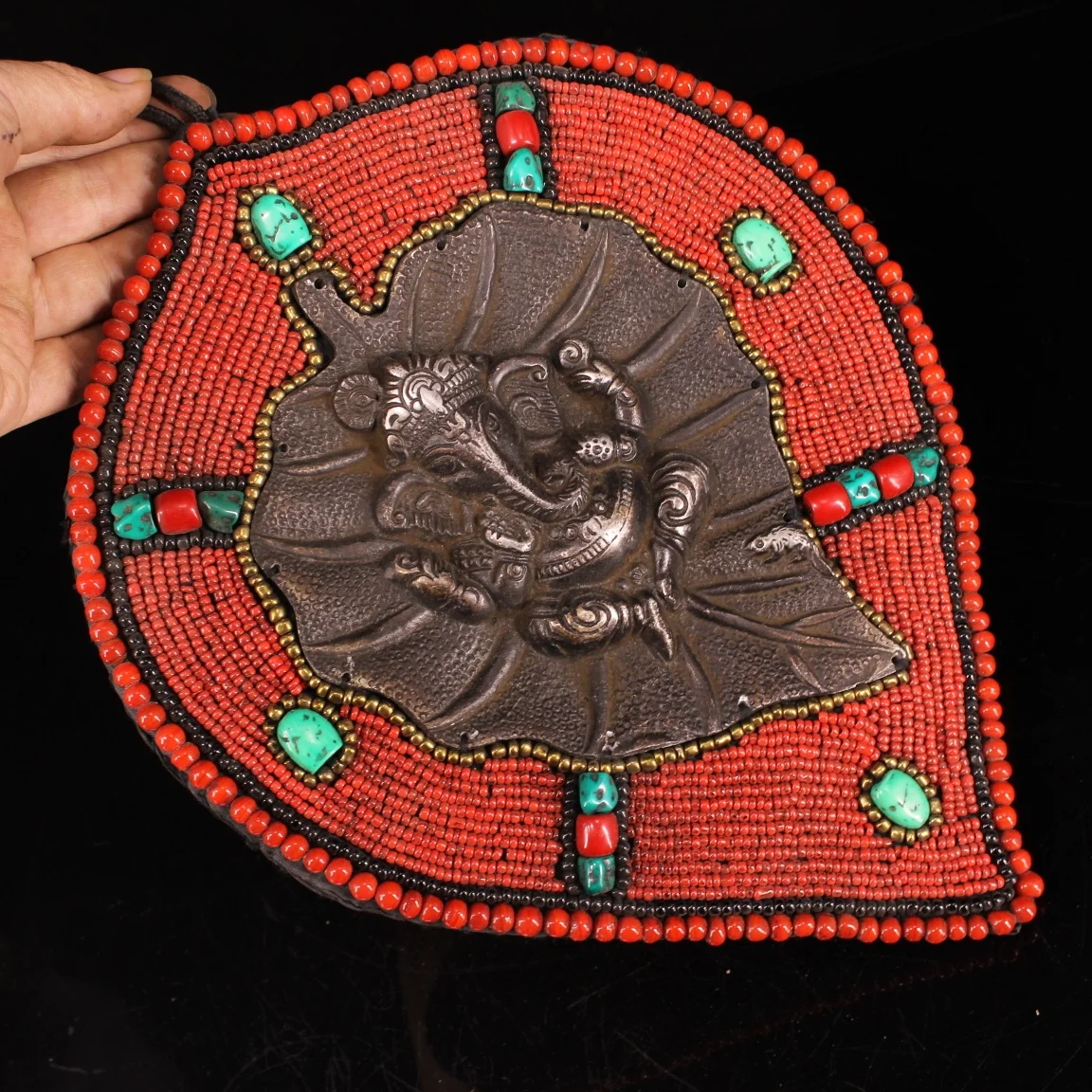 Red Rope Weaving Mosaic Gem colored glaze Shell leaf shape Ganesh Buddha Elephant Trunk God of Wealth Thangka hanging panel