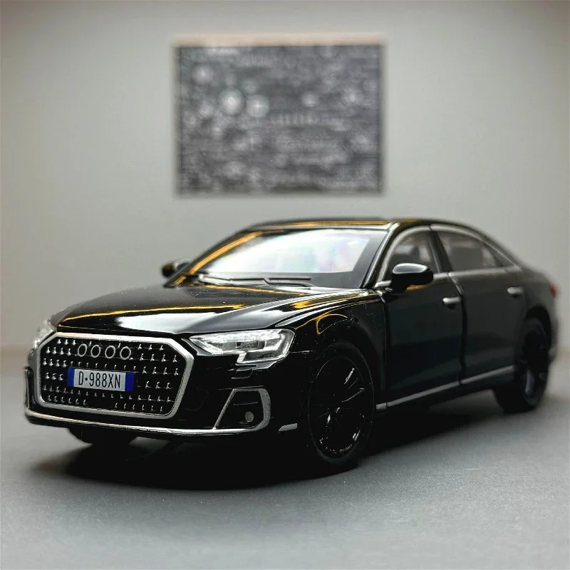 

1:32 AUDI A8 2024 Alloy Die Cast Toy Car Model Sound and Light Children's Toy Collectibles Birthday gift