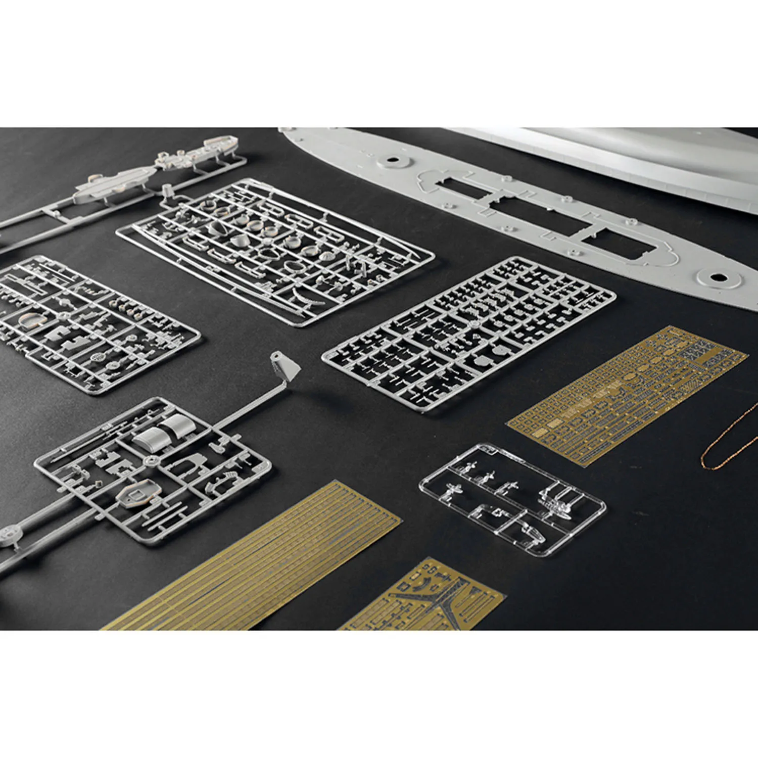 

Toy 05373 Trumpeter 1:350 USS Ohio BB-68 Battleship Kit Metal Anchor Chain Highly Detailed Plastic Static Model DIY Collectible