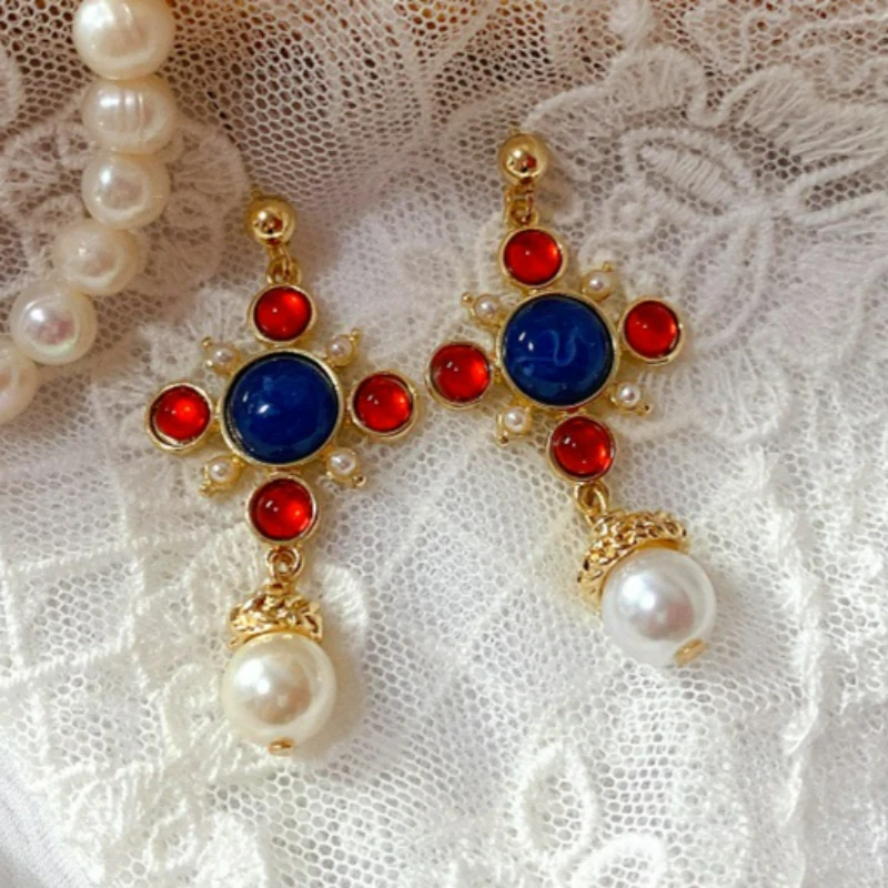 Court Retro Imitation Pearl Stud Earrings Women's Classical Temperament Elegant Design Versatile Senior Fashion Jewelry 5E159
