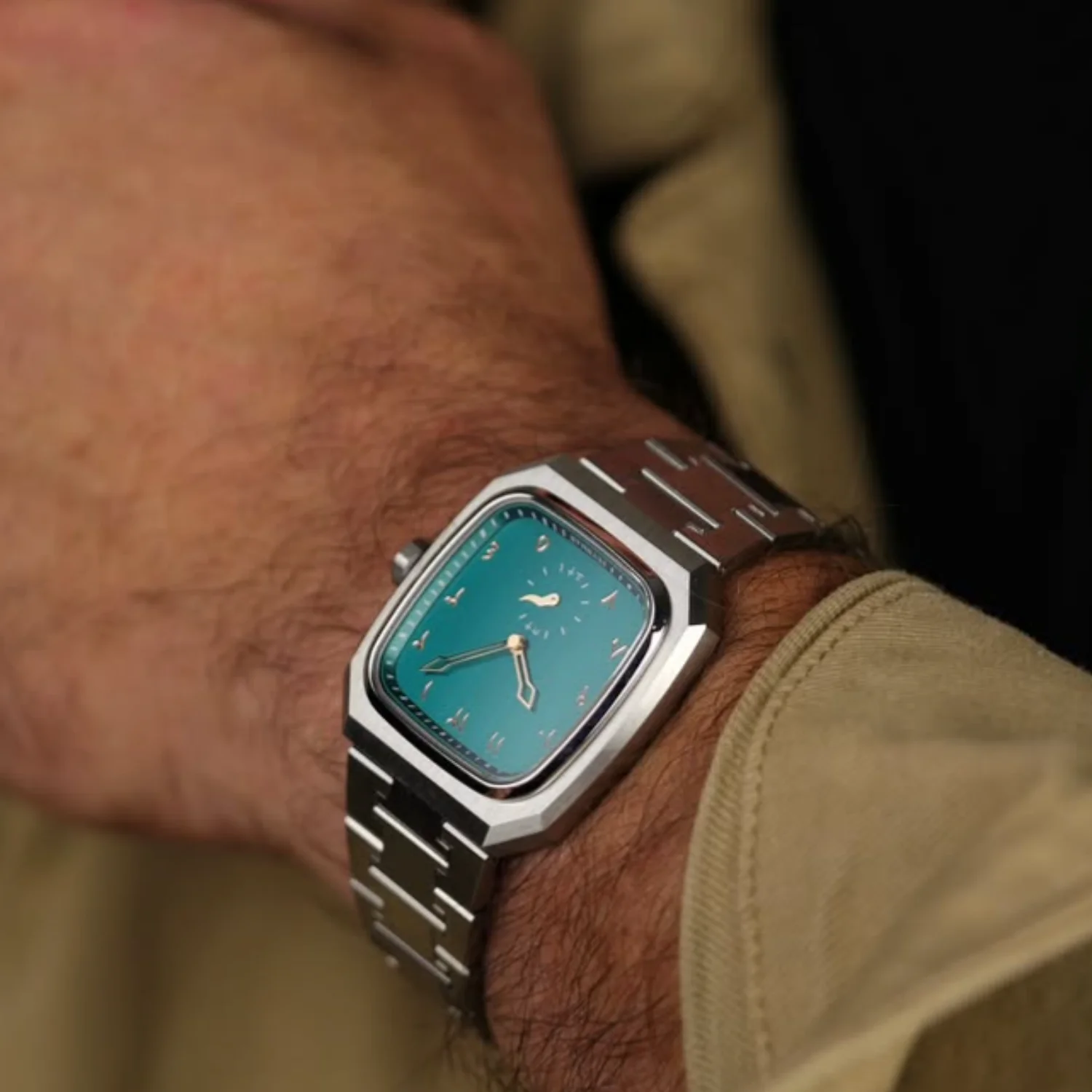 Quartz Watch for Man Square Series Stainless Steel Watch with Japanese Movement 41mm Diameter 10mm Thickness Waterproof 30 Meter