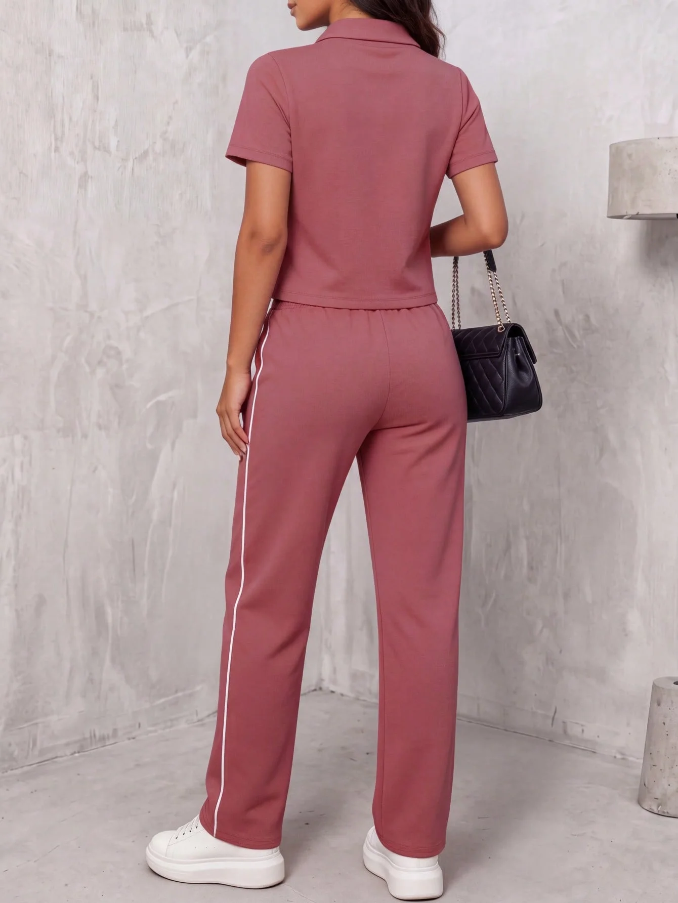 Women's Two-Piece Outfit: Polo Collar Short-Sleeve T-Shirt with Heart Letter Print, High-Waisted Wide-Leg Pants with White Side Stripes, Casual Sports Set, Suitable for Daily Wear, Vacation, Outings, Travel, Airport, Shopping, and Home Wear