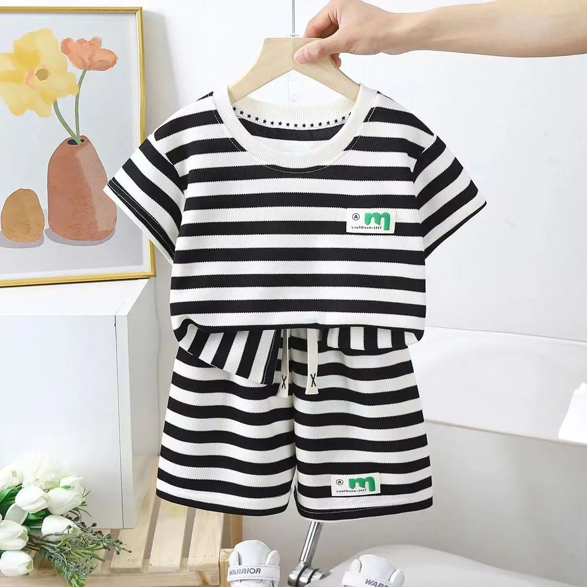 

2023 Summer Boys Popular Foreign Style Baby Short Sleeve Two Piece Boys Stripe Casual Clothing Set Kids Outfits