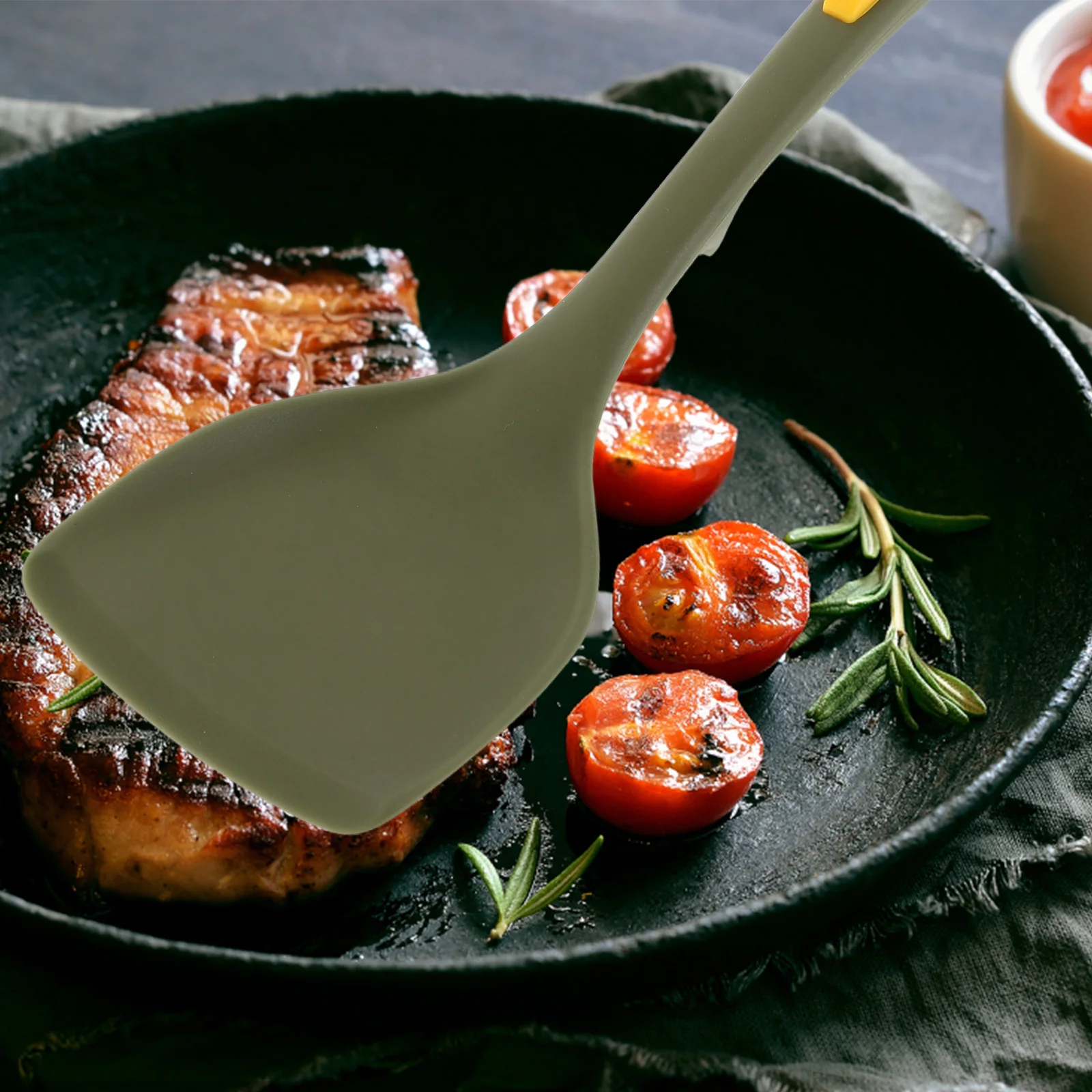 

Nonstick Spatula Silicone Kitchen Shovel Cooking Supplies Home Frying Turner Multipurpose Baking Tool Reusable Wok Pan