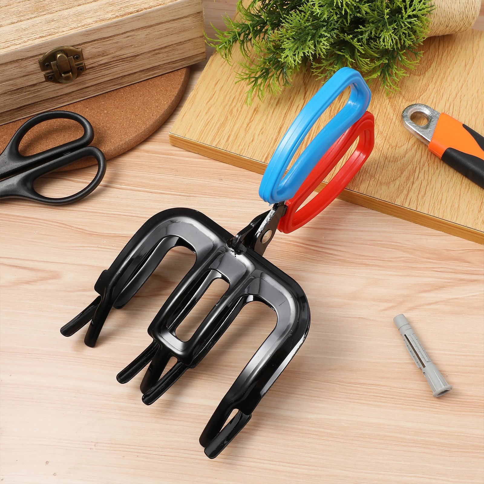

1PC Gripper Grabber Tool Metal Fishing Pliers Carp Shape Lightweight Portable Catcher Stainless Steel Fish Control Clamp Fish