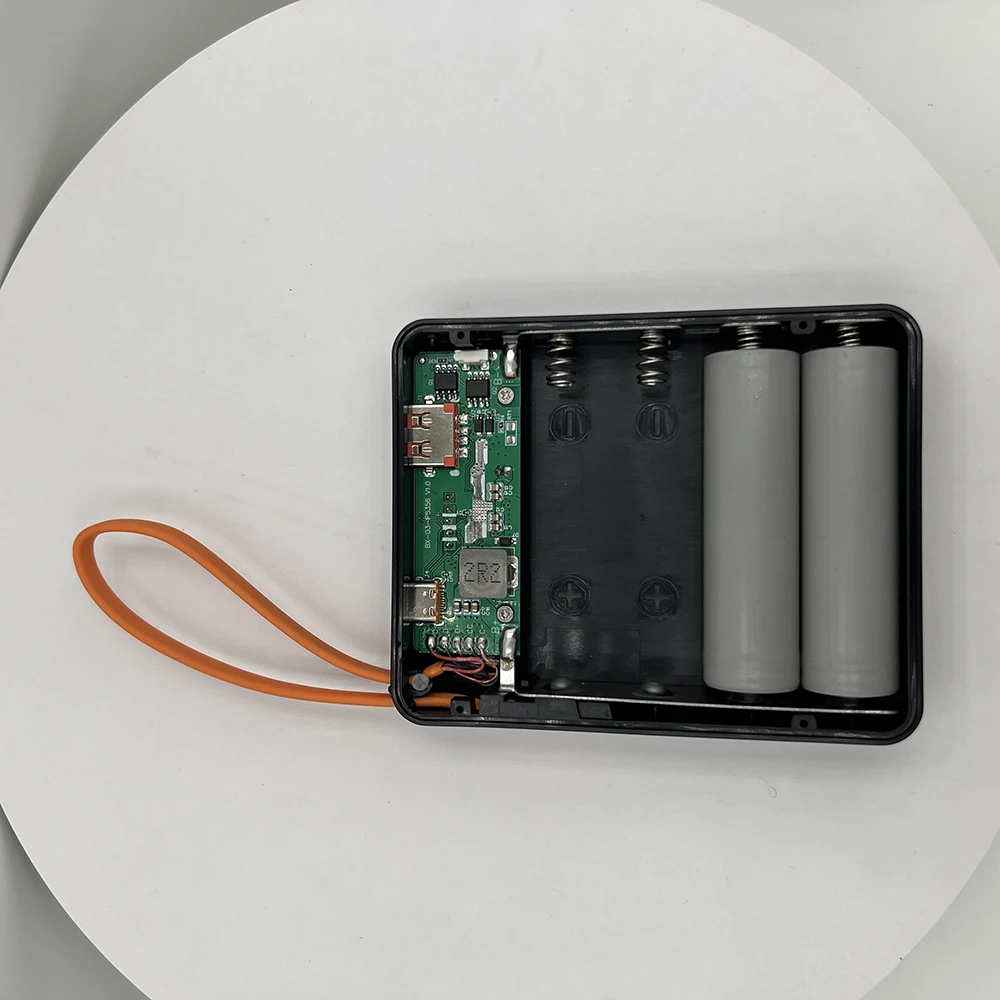 DIY Kit 18650 Power Bank Charge Storage Box Digital Display Rechargeable Battery For Charging Mobile Phones 3 Output Interface