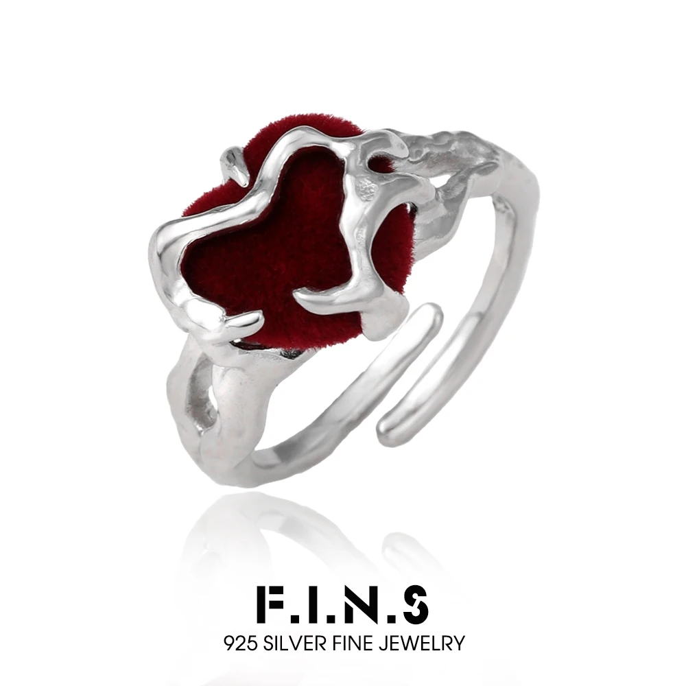 

F.I.N.S Original Minimalist Red Velvet Heart Inlaid S925 Sterling Silver Rings For Women Vintage Heart-Shaped Finger Jewelry