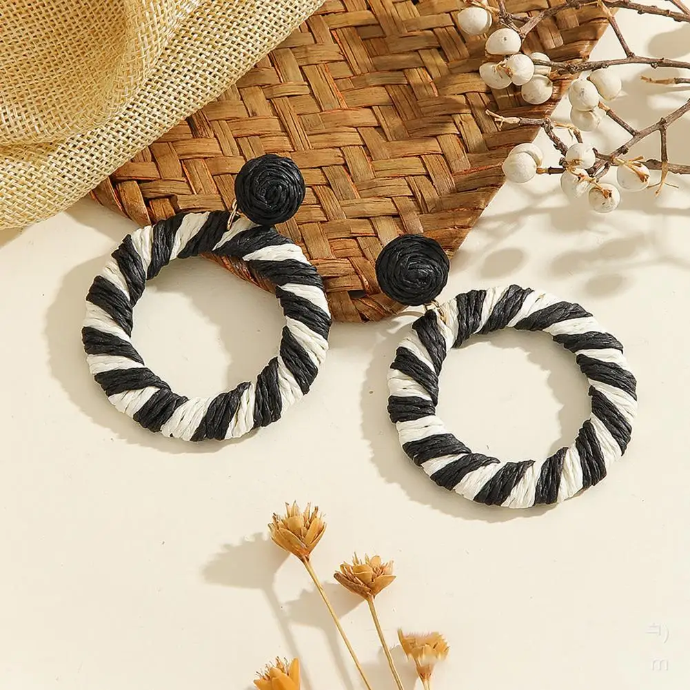 Boho Raffia Circle Earrings for Women, Summer Handmade Straw Rattan Round Drop Dangle Earrings, Statement Tropical Beach Jewelry
