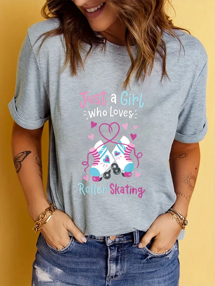 2024 New Just A Girl Who Loves Roller Skiing And Roller Shoe Pattern Letter Printed Round Neck T-shirt