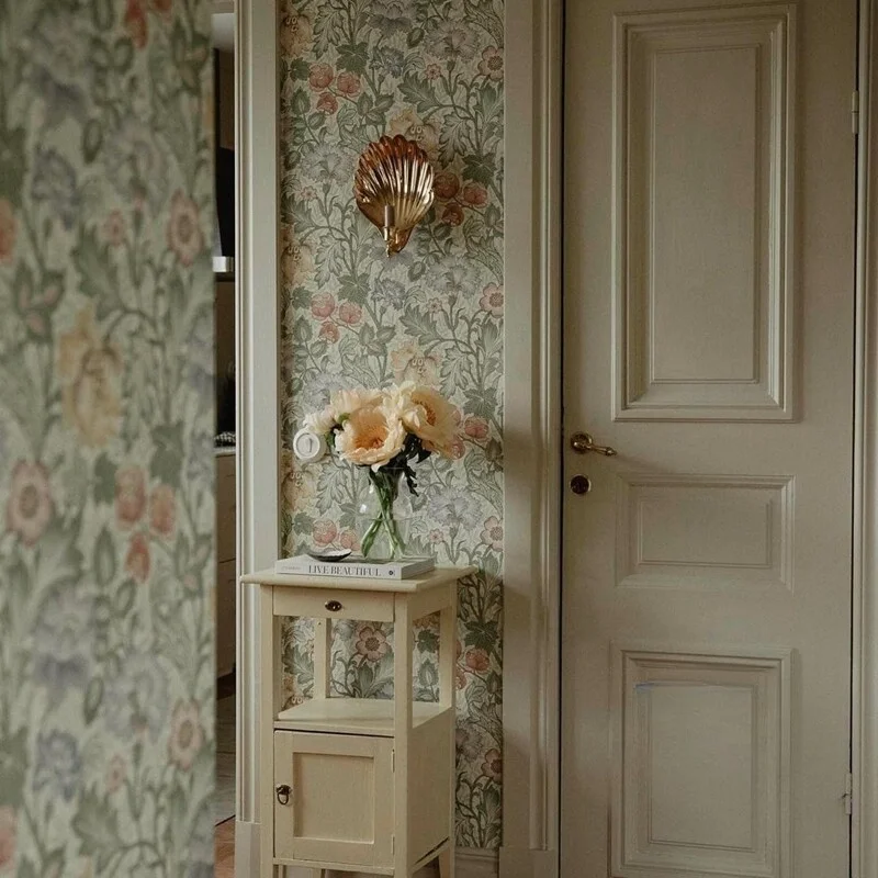 Customized wallpaper hand-painted retro Pastoral floral plant leaf wallpaper Nordic living room  homestay Decoration wallpaper