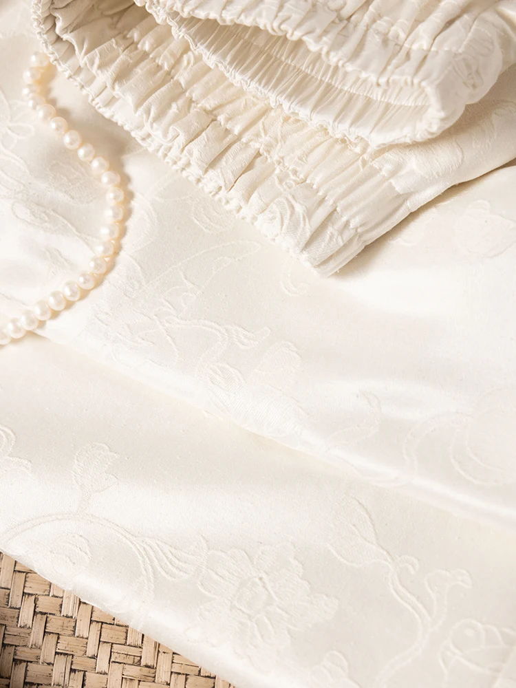 Women's Early Autumn New White Background Lantern Fruit 100% Natural Mulberry Silk Casual Straight Leg Pants