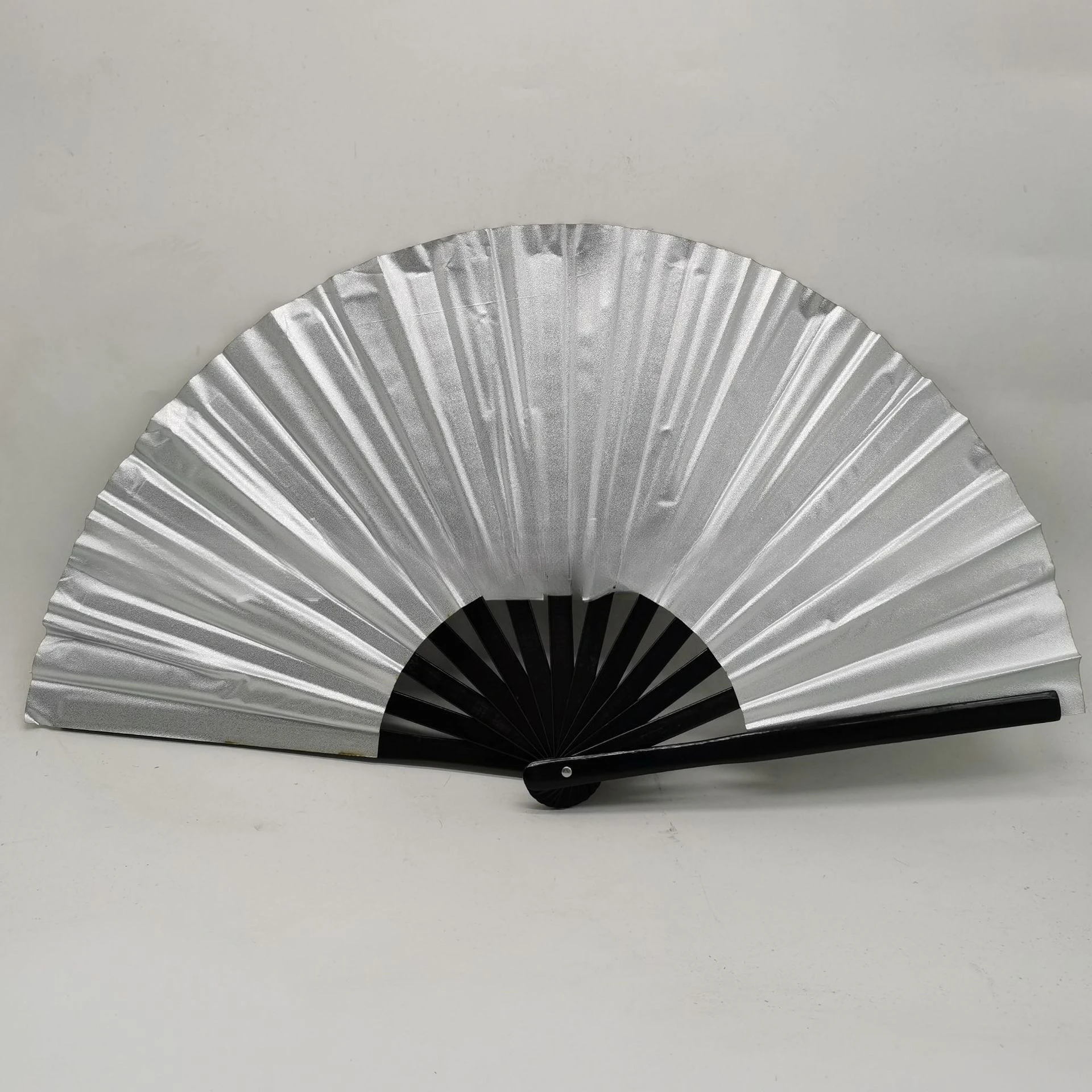 Ten inch fan bone 33cm bamboo fan laser kung fu fan PVC fan Tai Chi fan handicraft