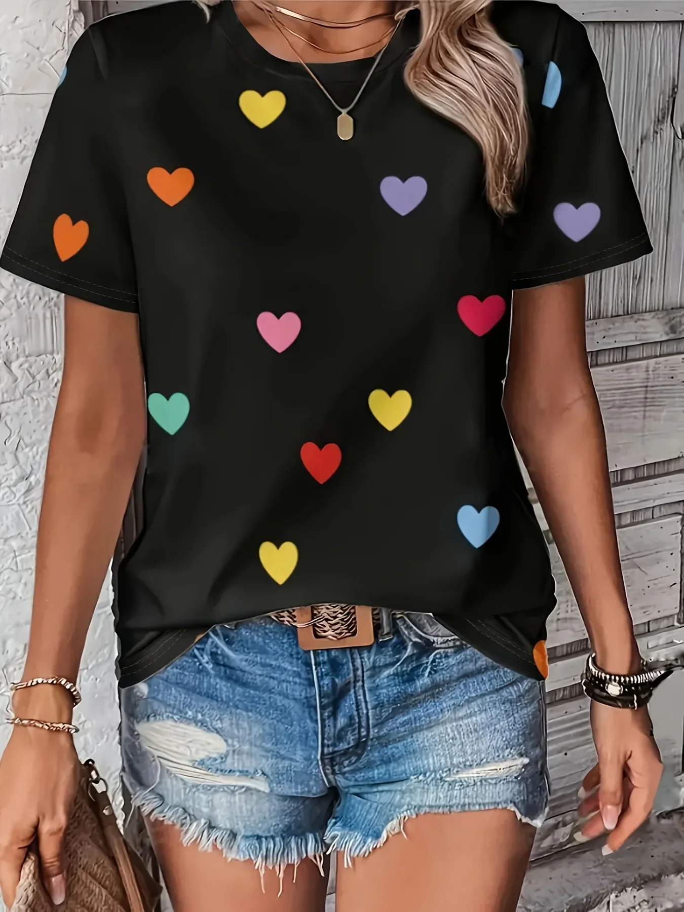 

Summer 2025 Women Plus Size Black T-shirt with Colorful Heart-shaped Print, Women Sports and Leisure T-shirt Quick Drying