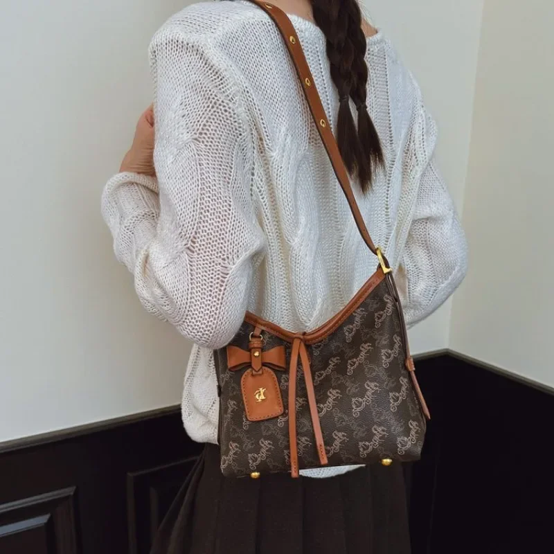 

Classic Vintage Textured Leather Satchel Large Capacity Bag Can Be Used As A Chic And Unique Diaper Bag
