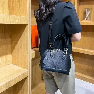 Fashionable Women's Handbag Elegant Ladies Shoulder Bag Stylish Female Purse Trendy Bag Women Universal Clutch Summer 2026 image 3