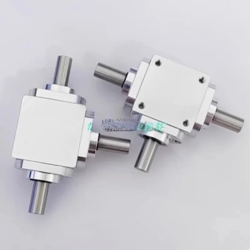 Small 1:1T type cross commutator shaft diameter 10 right angle transmission gearbox bevel gear reduction gearbox rotation