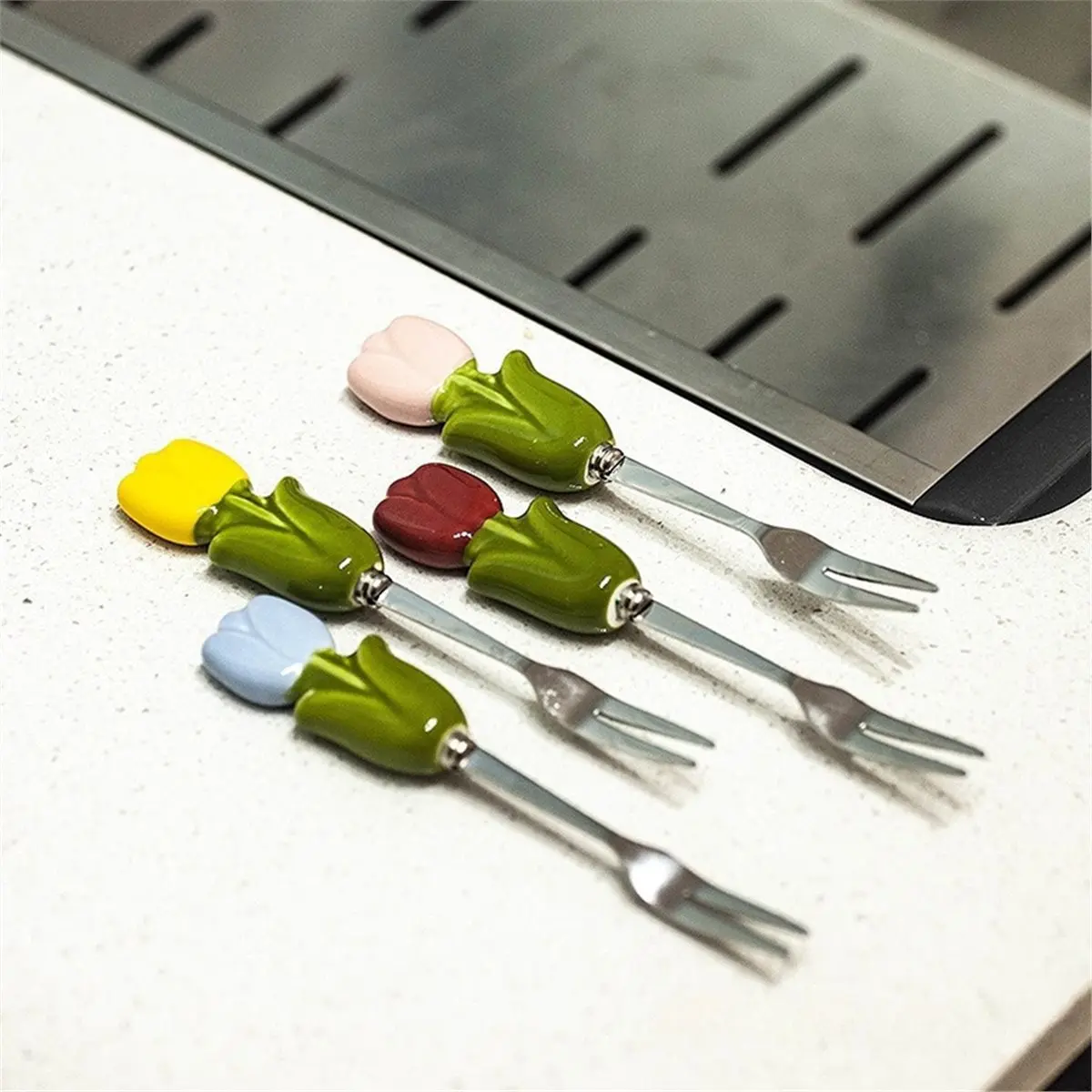 

Набор вилок для фруктов в форме тюльпана с керамической банкой для хранения, удобная ручка, банка для фруктов