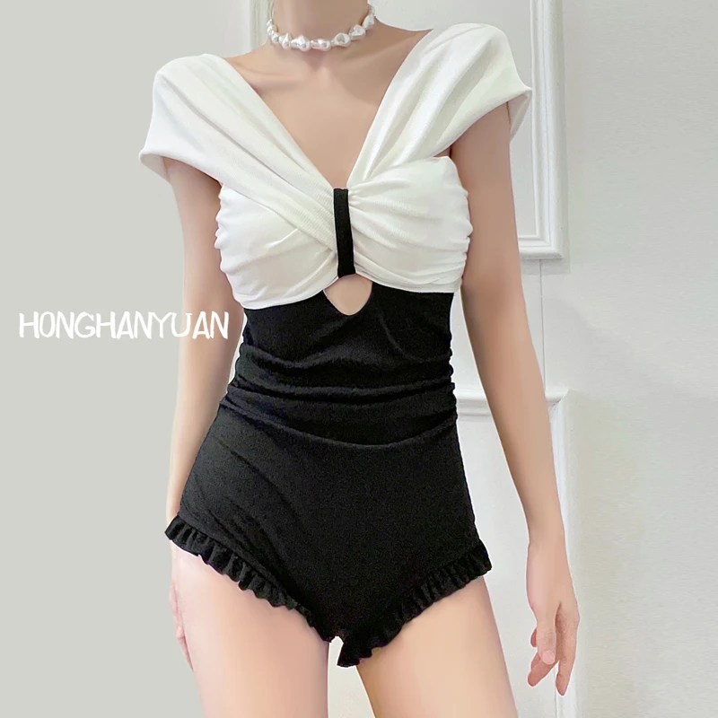 

HONGHANYUAN 2022 Women One-piece Swimwear Backless Sleeveless Padded Push Up Bikini Set Black White Beachwear Vintage Swimsuit