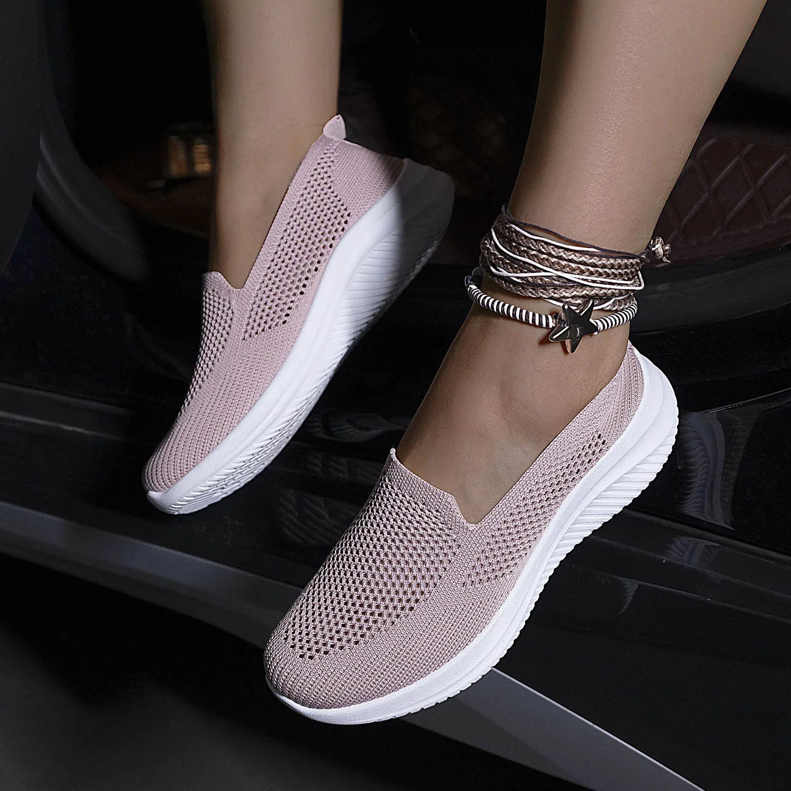 Women Mesh Flat Sneakers Non-Slip Walking Shoes Breathable Summer Autumn Lightweight Running Sneakers Ladies Air Cushion Shoes
