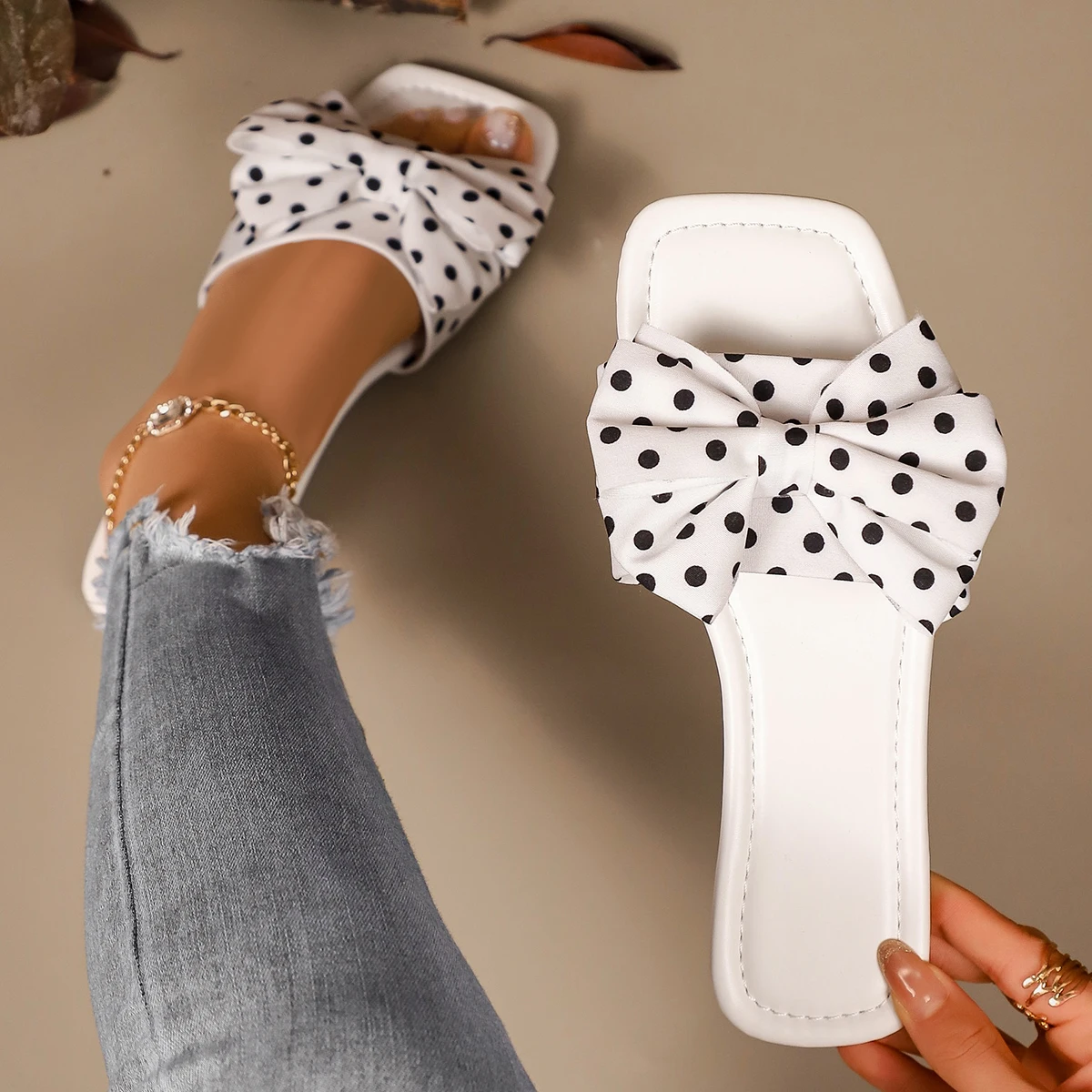 Women Slippers Polka Dot Bow-decorated Women Shoes Slip-on Flat Sandals with Soft Soles Non-tiring Slippers Home Slides Women
