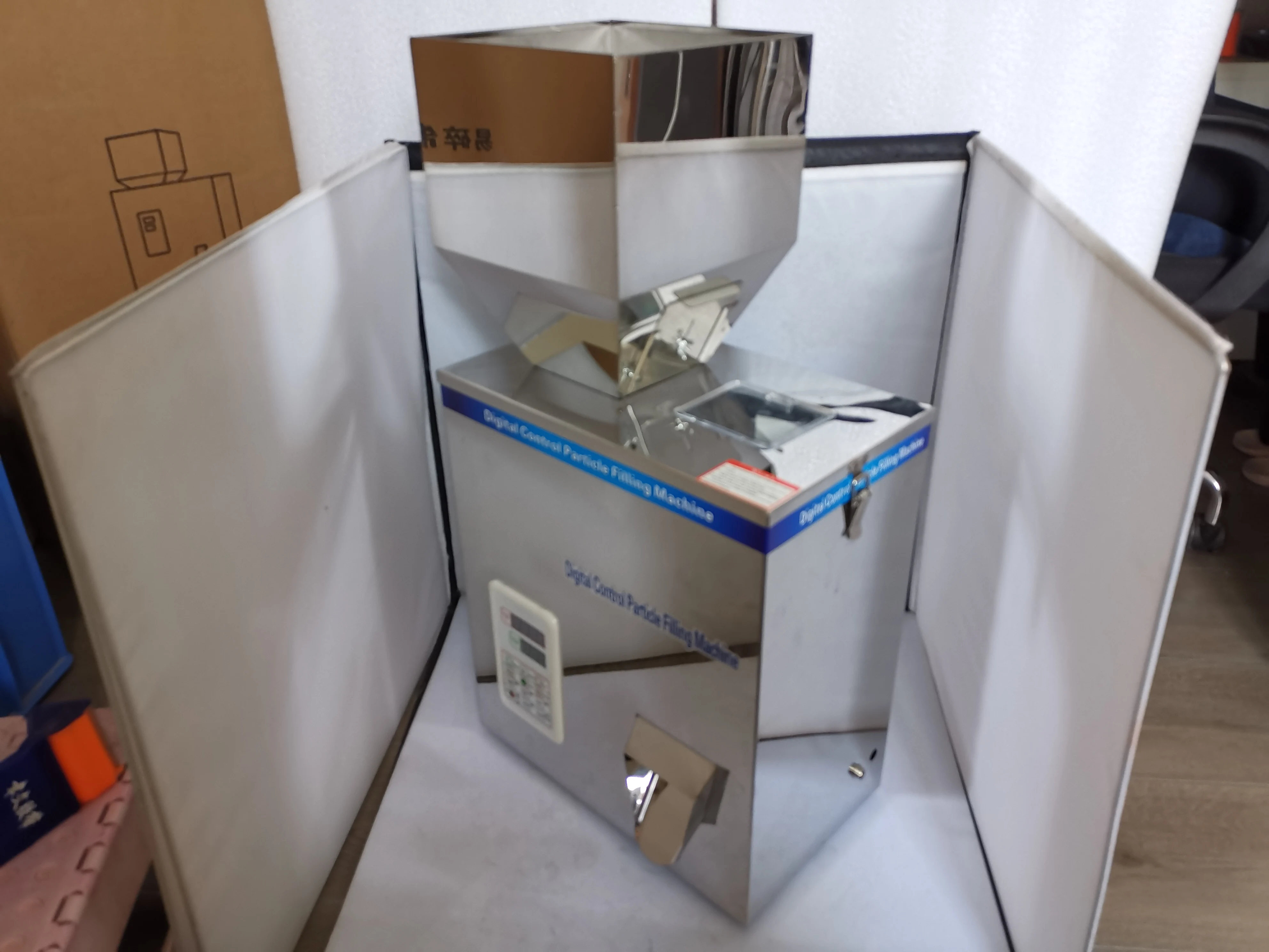 5-500g automatic Food weighing packing machine powder granular tea hardware  materials filling machine Double vibrator version