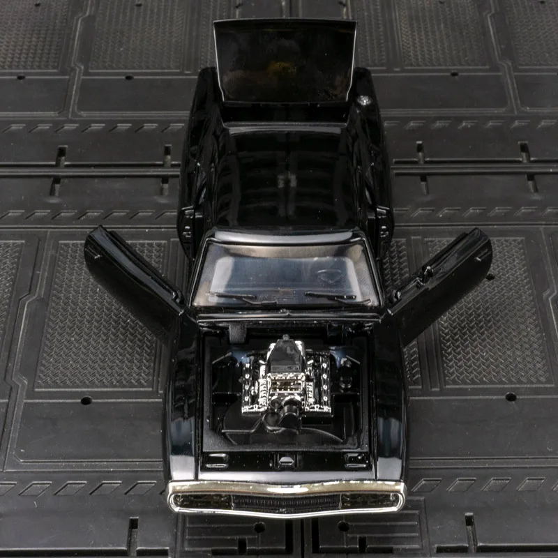 1:32 Dodge 1969 portas de modelo de carro em liga metálica e capô do motor, o porta-malas pode ser aberto como presente de aniversário para amigos