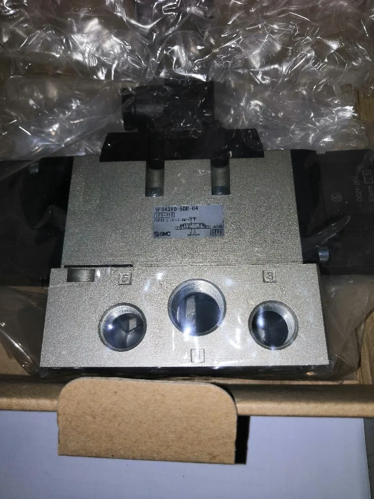 Brand-new SMC three-position five-way solenoid valve VFS4310-5DB-04