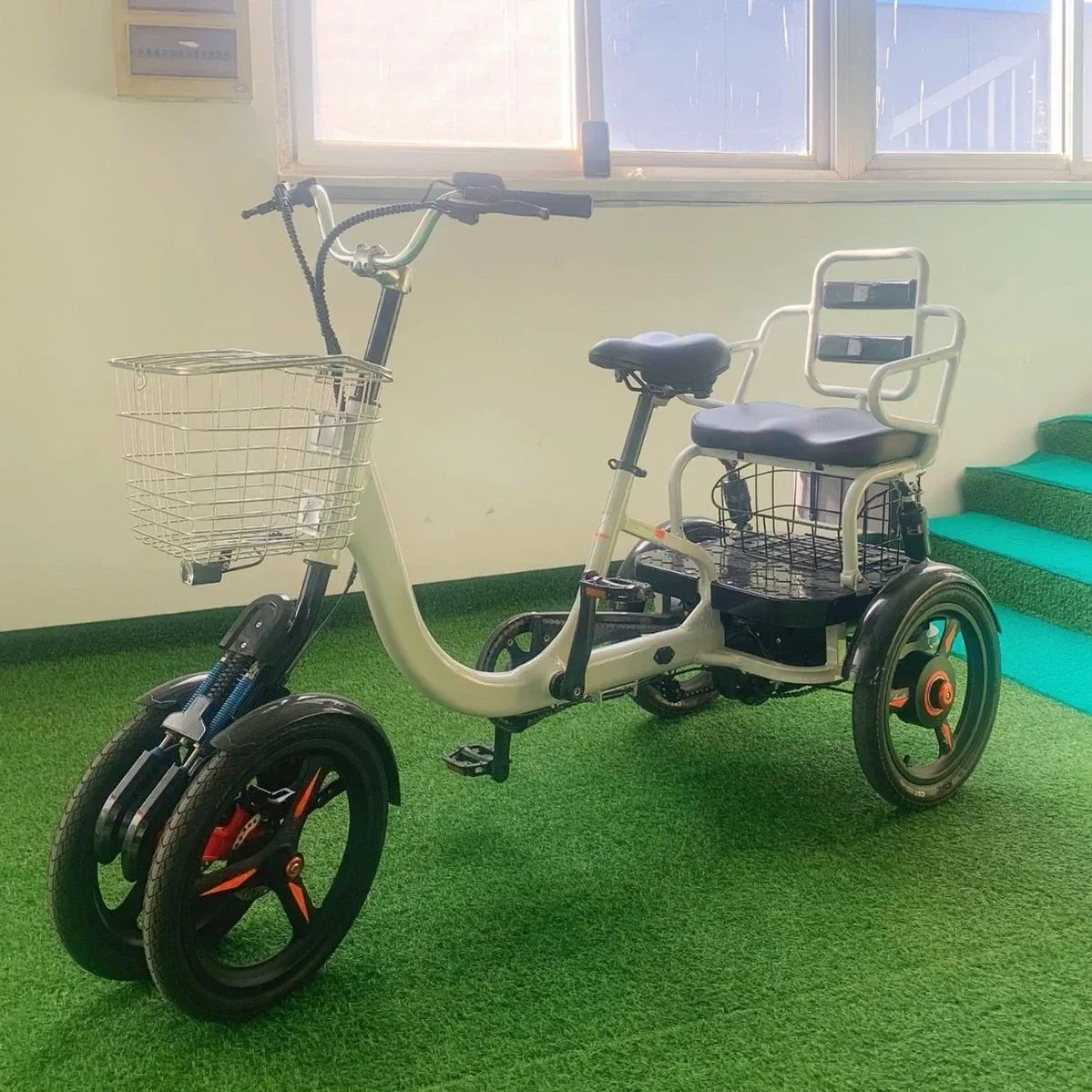 

Hot Selling Outings Cycling Tourism Bicycles Commuting Driving Electric Scooters Household Electric Bicycles Electric Bike