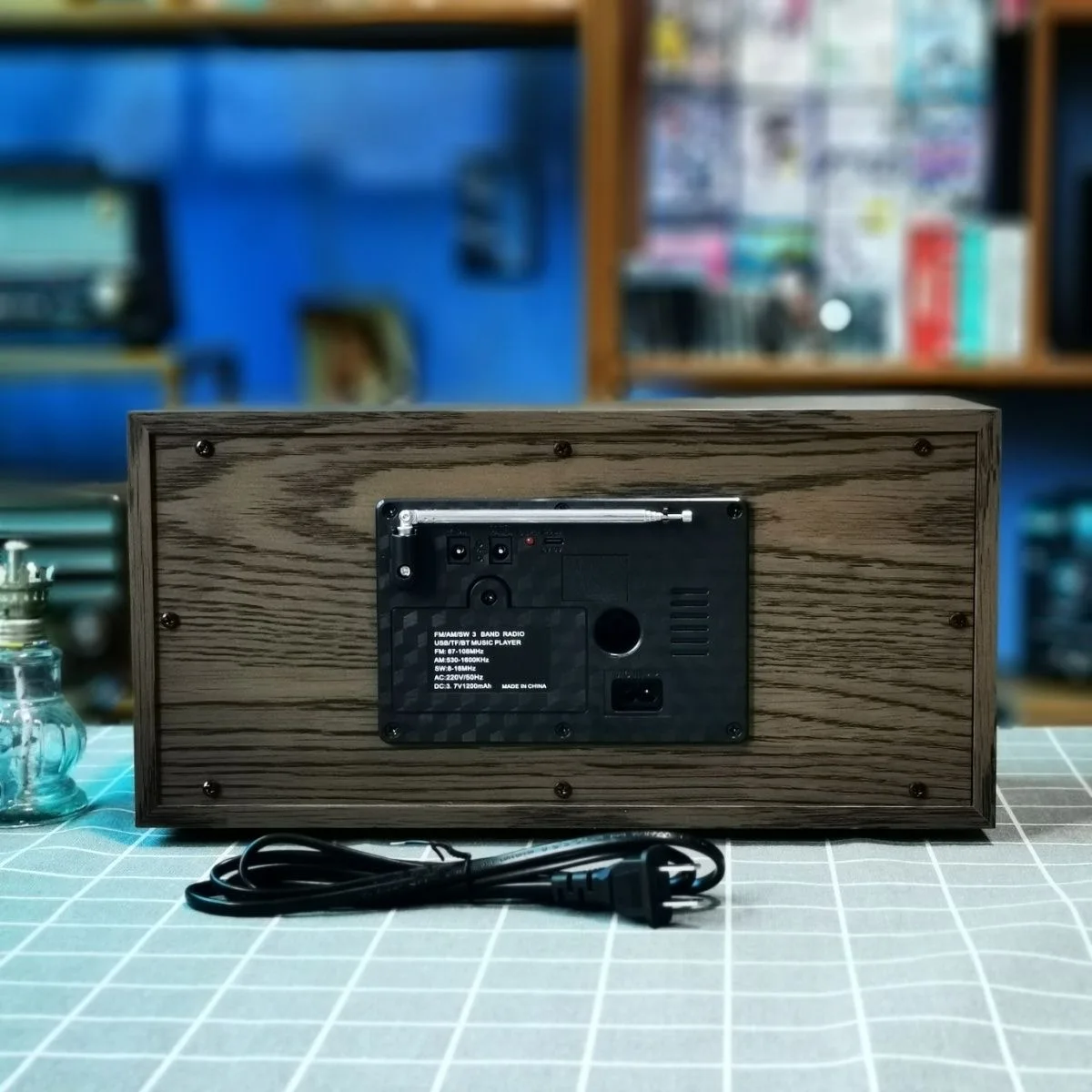 Radio desktop besar nostalgia antik, gelombang medium FM, gelombang pendek, dengan cahaya, kartu plug-in Bluetooth semua mesin satu, woode