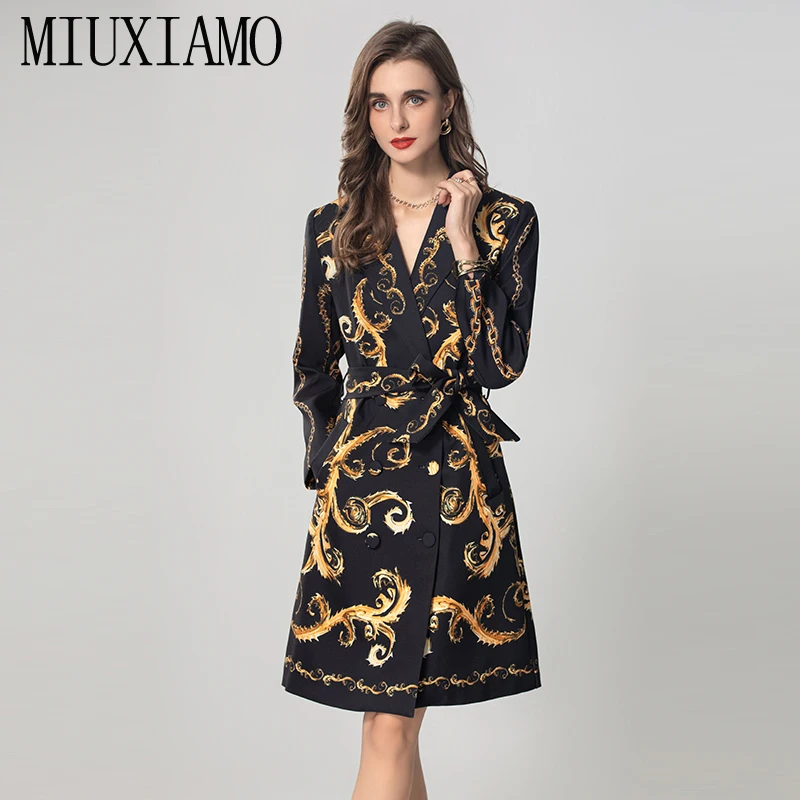 MIUXIMAO 2024 Autumn&Winter Female Diamonds Luxury Royal Jacket Fashion Coat  Fashion Slim Black Jackets for Women With Belt