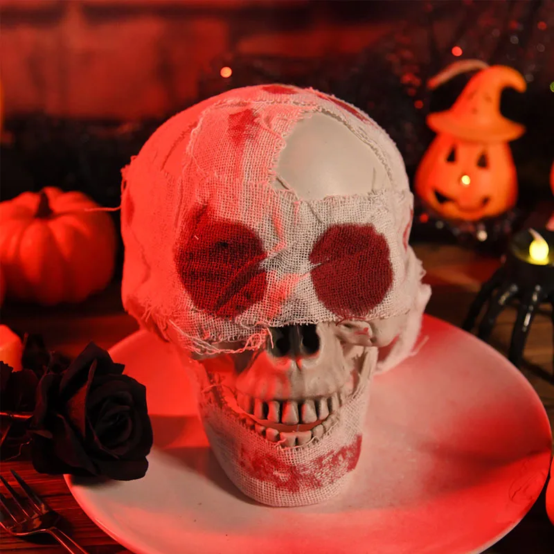 

Realistic Halloween Skull Prop Spooky Decoration Hanging Ghost With Bloody Gauze Scary Head Sculpture For Haunted House