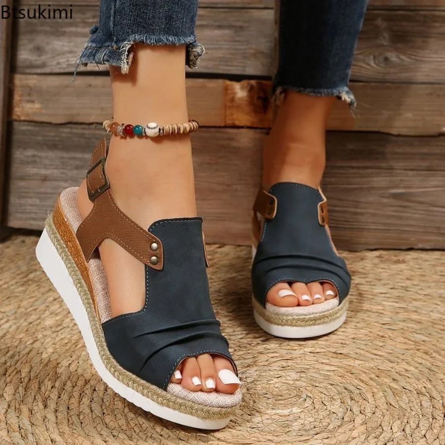 

2024 Women's Fish Mouth Roma Sandals Fashion One Word Buckle Patchwork Thick Soled Wedges Sandals Ladies Summer New Casual Shoes