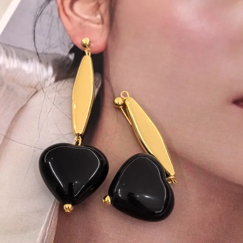 Vintage Geometric Metal Black Heart Shaped Drop Earrings for Women Party Jewelry Accessory