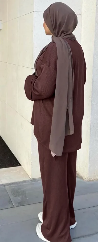 Modest Clothing Women Brown Loose Fit Tunic Top and Pants Set Vertical Stripe Knitted Suit Muslim Fashion