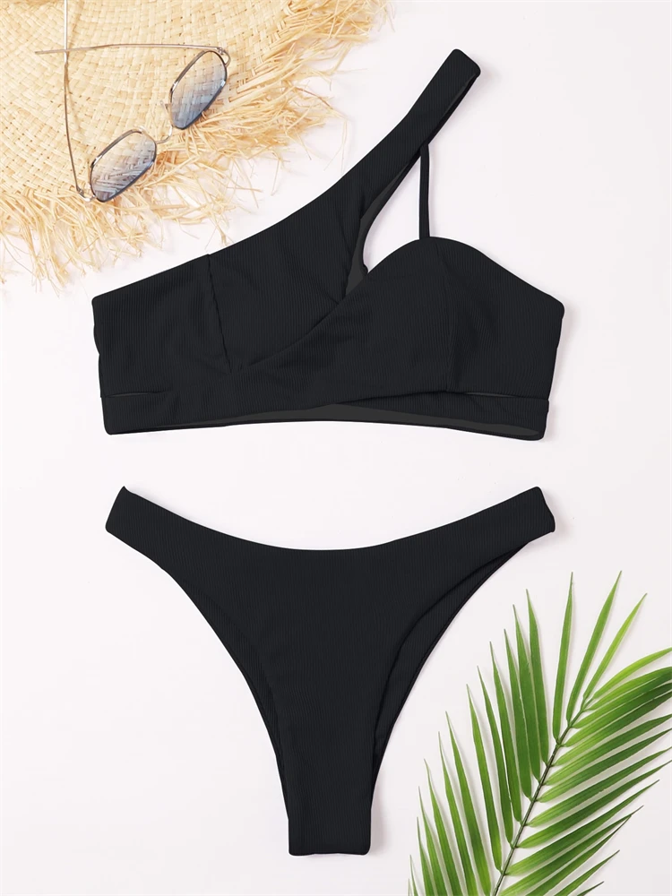 Stroje kąpielowe Bikini Stroje kąpielowe dla kobiet 2024 Nowe solidne prążkowane stringi Zestaw bikini Seksowne jedno ramię Letnie stroje kąpielowe