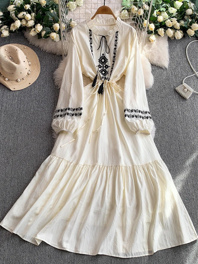 Women Autumn Dress  French Lace Up Embroidered Stand Collar Dress Drawstring Waist Cinching Big Swing Female Long Vestidos DS220