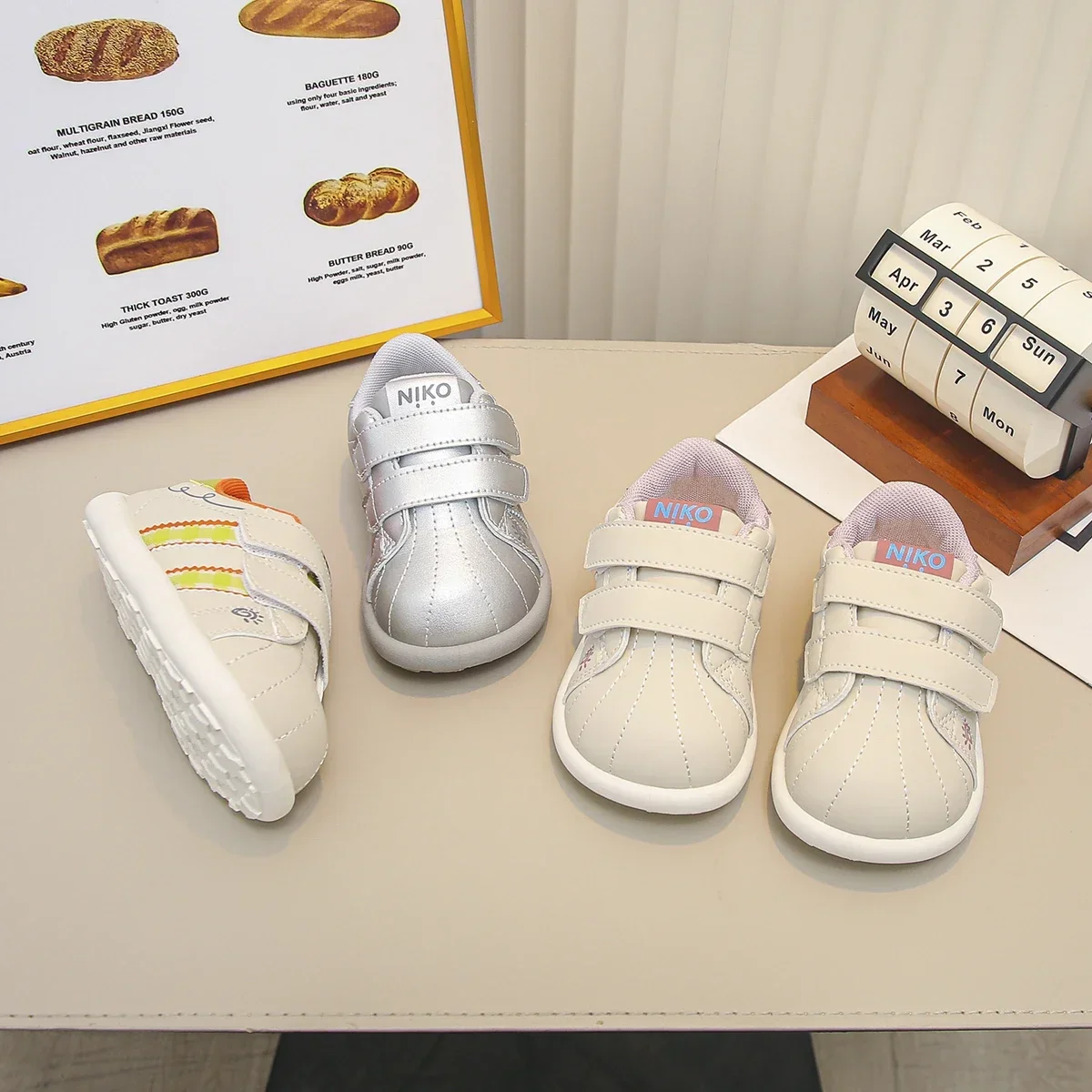 Little Girls Striped Casual Sneakers, Dual Hook and Loop Board Shoes, Soft Non‑Slip Lightweight Kids Trainers for Autumn