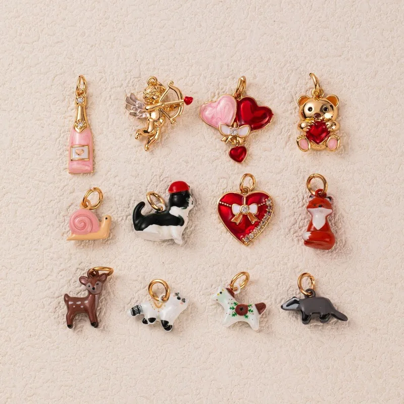 

High-quality Copper Material DIY Pendant Decoration Accessory Animal Elements Charms 18K Plating for Color Retention.
