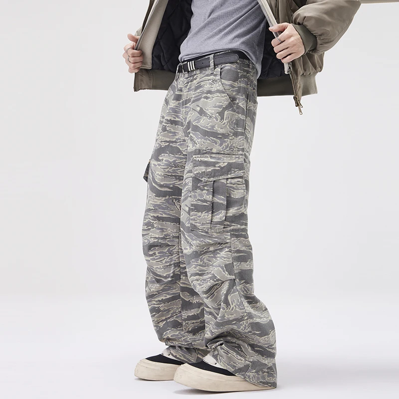 Pantaloni cargo mimetici da uomo High Street Autunno Trendy Bello Tasca grande Gamba larga Escursionismo all'aperto Combattimento Pantaloni da lavoro maschili