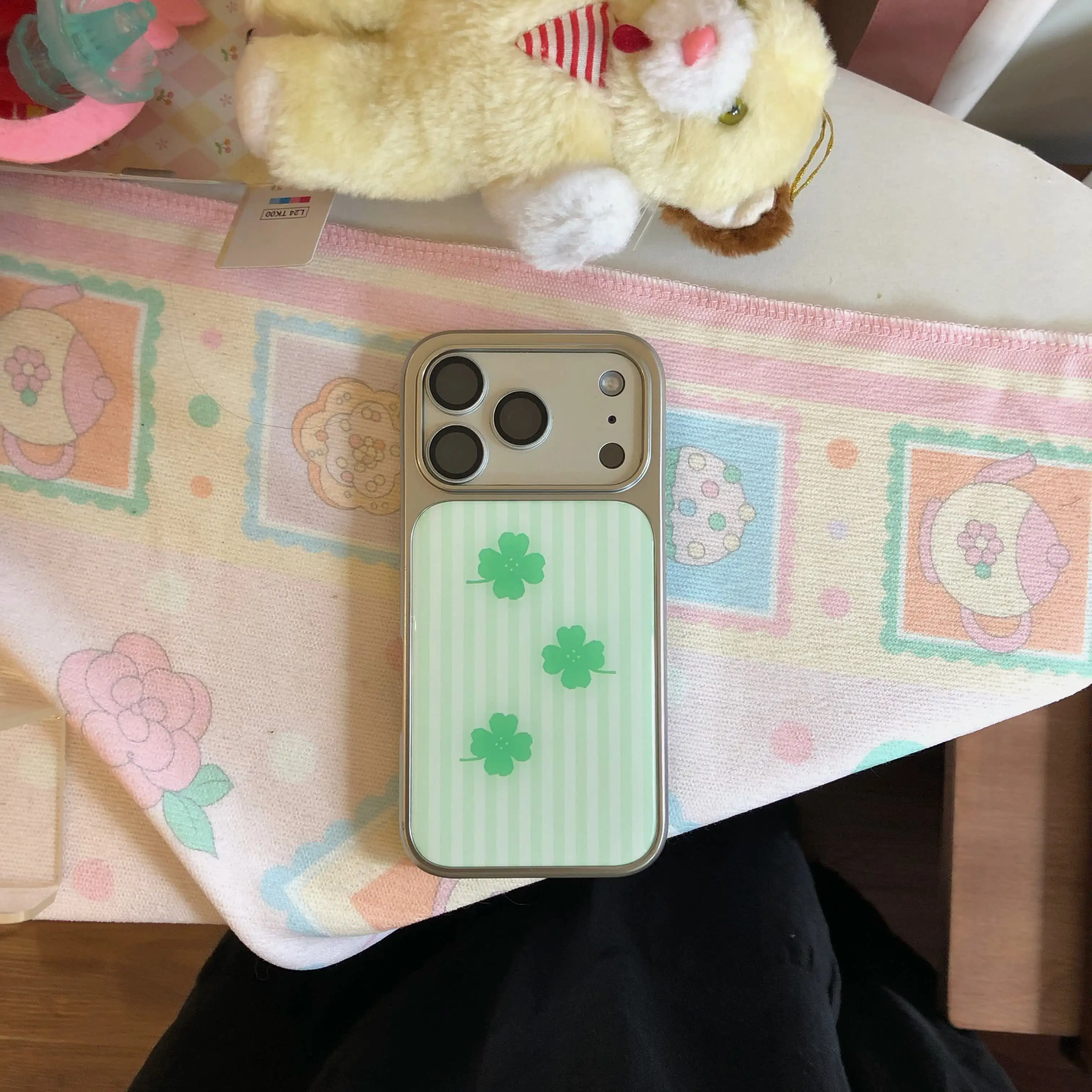 Korean Ins Green Striped Lucky Clover Phone Case For iPhone 17 Air 16 15 14 13 12 11 Pro Max Plus Y2K Anti Fall Cover Advanced