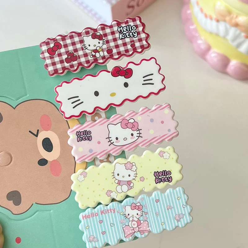 Pinces à cheveux Sanurgente Hello Kitty pour enfants, épingles à cheveux de dessin animé Kawaii, barrettes à cheveux Kuromi Cinnamoroll, accessoires mignons en forme de cœur pour fille, cadeau