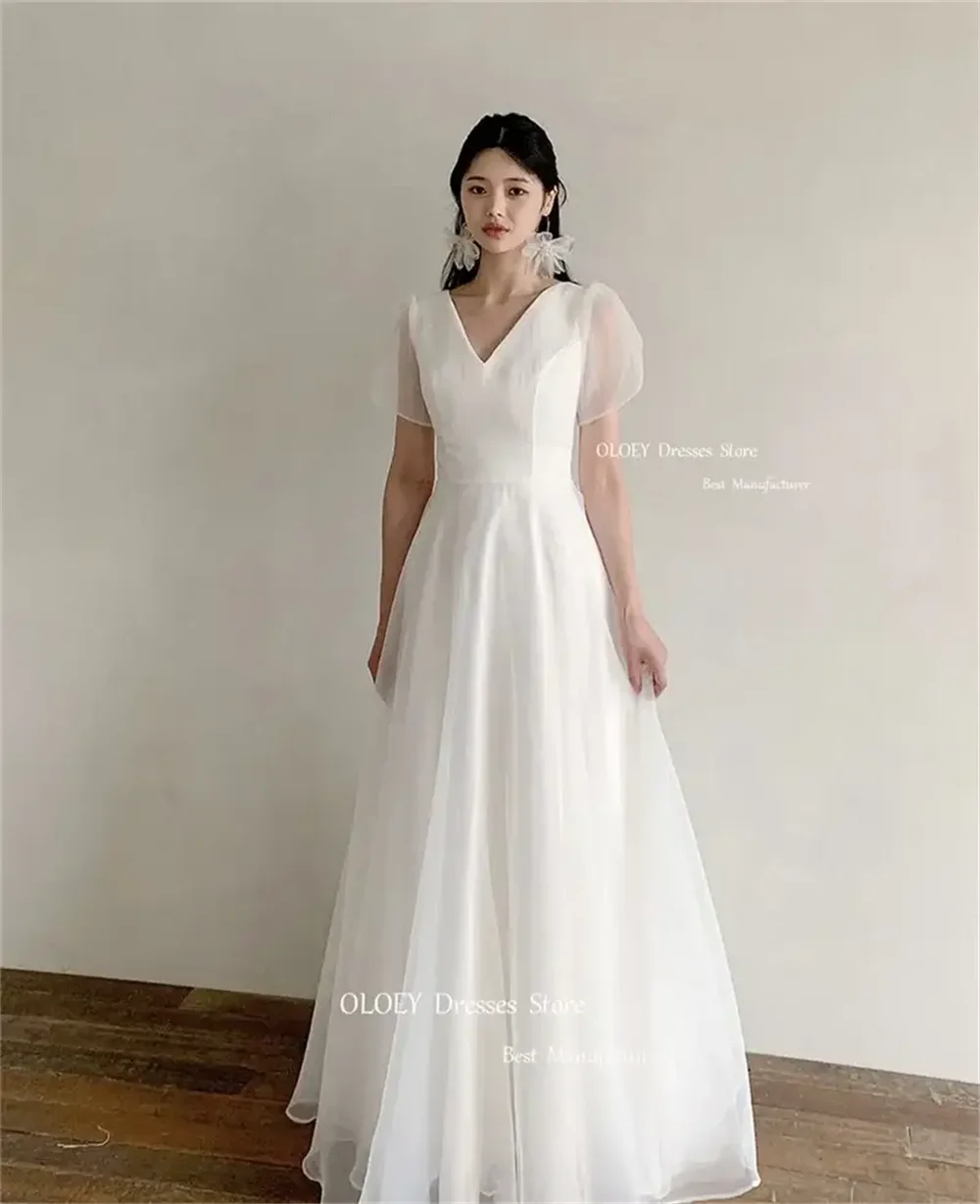 

Giyu Simple A-line Korea Wedding Dress Photoshoot V-Neck Floor-length Back Of Lace Up Evening Gown Dress 웨딩드레스 Bridal Gown