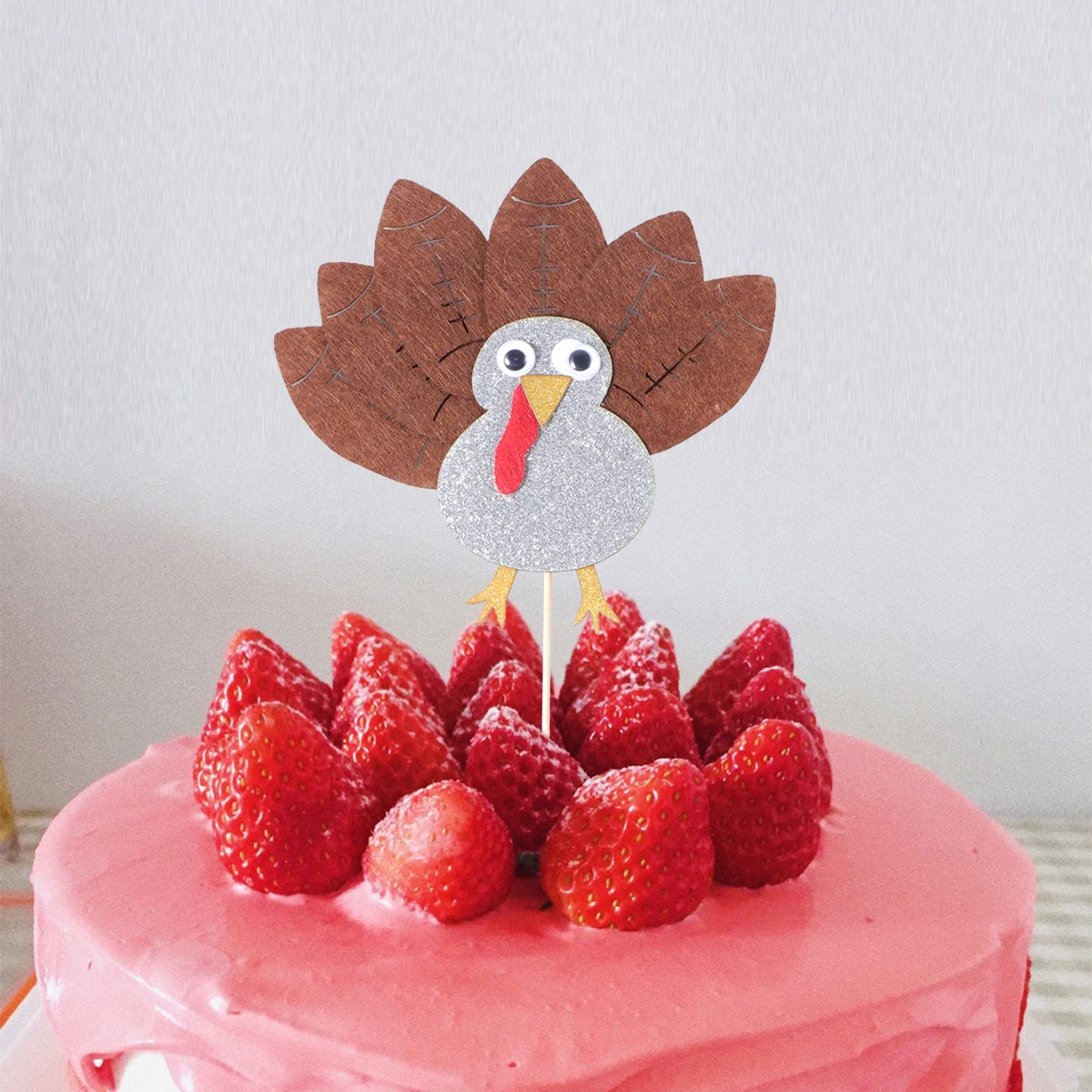 

6pcs Football Turkey Cake Toppers Cloth Material Safe Party Cupcake Decor Dessert Supplies Halloween Carnival Picks for Cakes